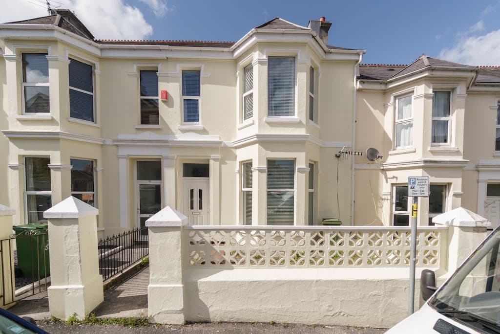 Moorview Lets - Professional HMO's in the Centre of Plymouth