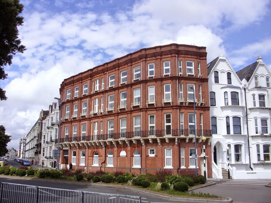 Holloway Iliffe & Mitchell Chartered Surveyors & Commercial Property Estate Agents