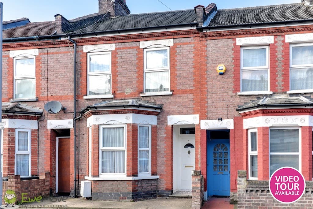 EweMove Estate & Lettings Agents in Luton East